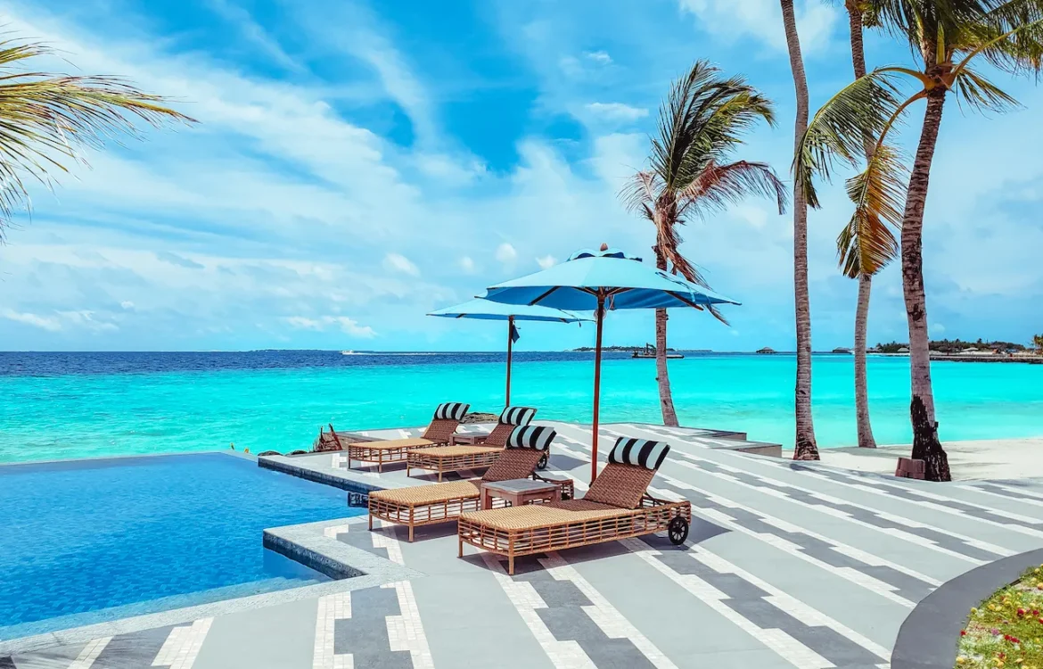 Diakopes Kai Antiktypos Kavalabnb Valantishouses